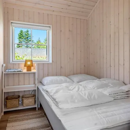 Vaeinoe - 200m From The Sea By Interhome *