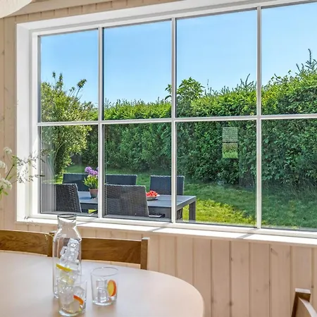 Vaeinoe - 200m From The Sea By Interhome *